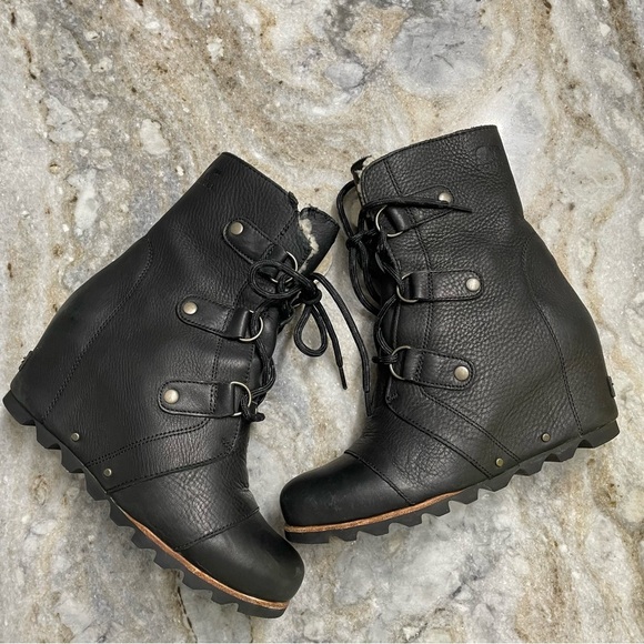 SOREL Joan Of Arctic Leather Wedge Mid Ankle Boots Black NL2173-001 Gorp - Picture 3 of 14